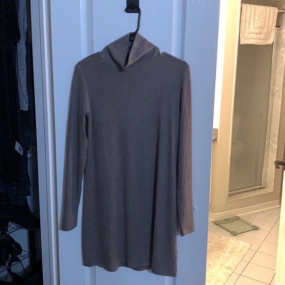 BABATON TURTLE NECK DRESS - Picture 1 of 4